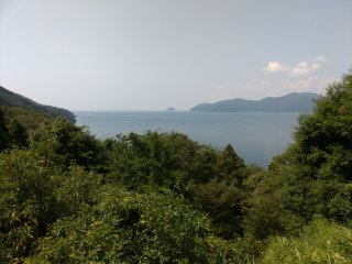 賤ケ岳トンネル出たところの琵琶湖の絶景