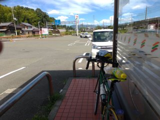 セブンイレブン新旭バイパス店で休憩