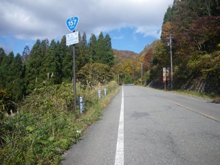 谷トンネルへ上る